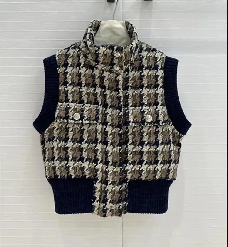 Chaqueta de plumón a cuadros de tweed de manga larga con cuello levantado para mujer de Europa y Estados Unidos invierno 2024