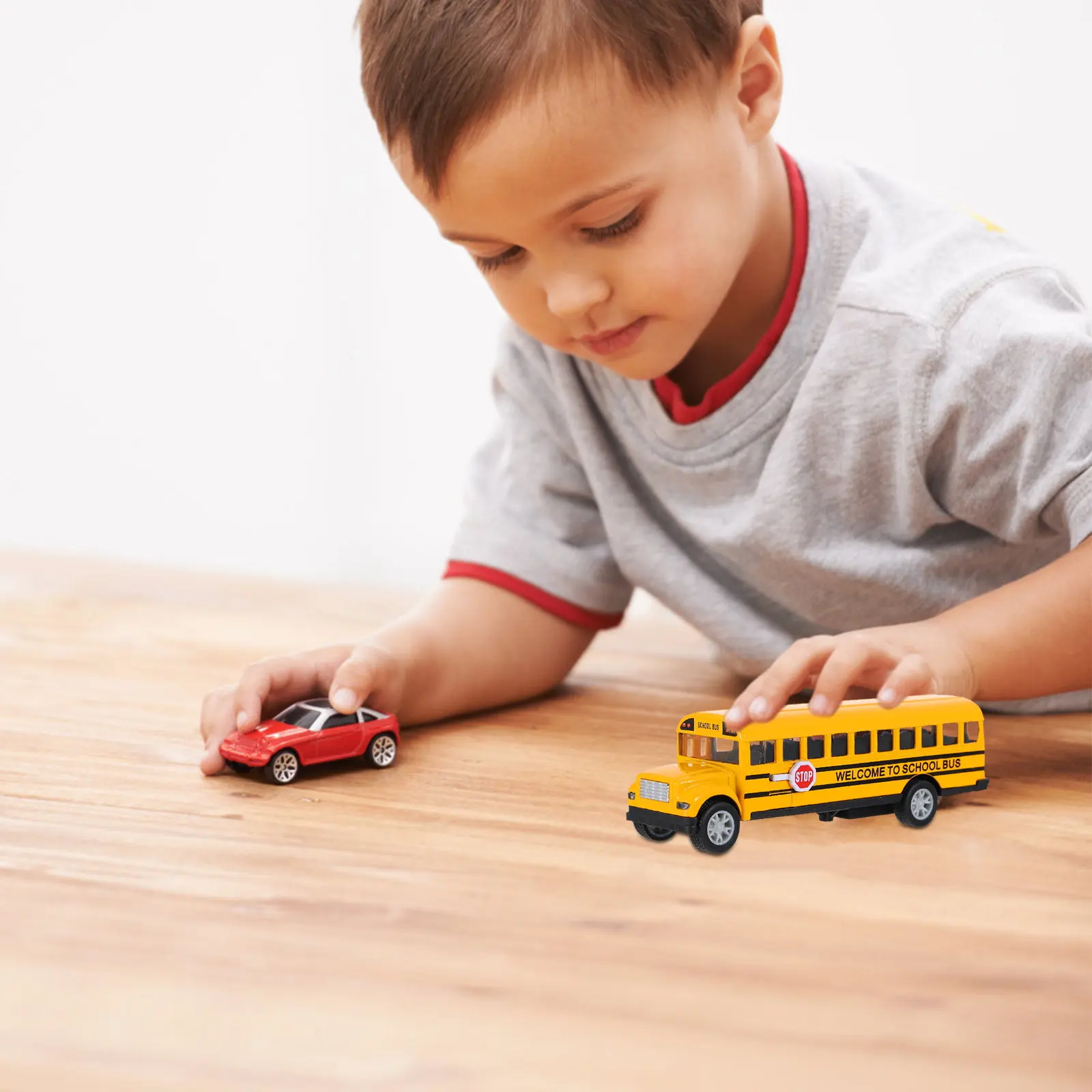 

1Pcs Alloy Pull Back School Bus Colorful Kids Car Convenient Non-Battery Drive Gift Kids School Bus Toy Pull Back Toy