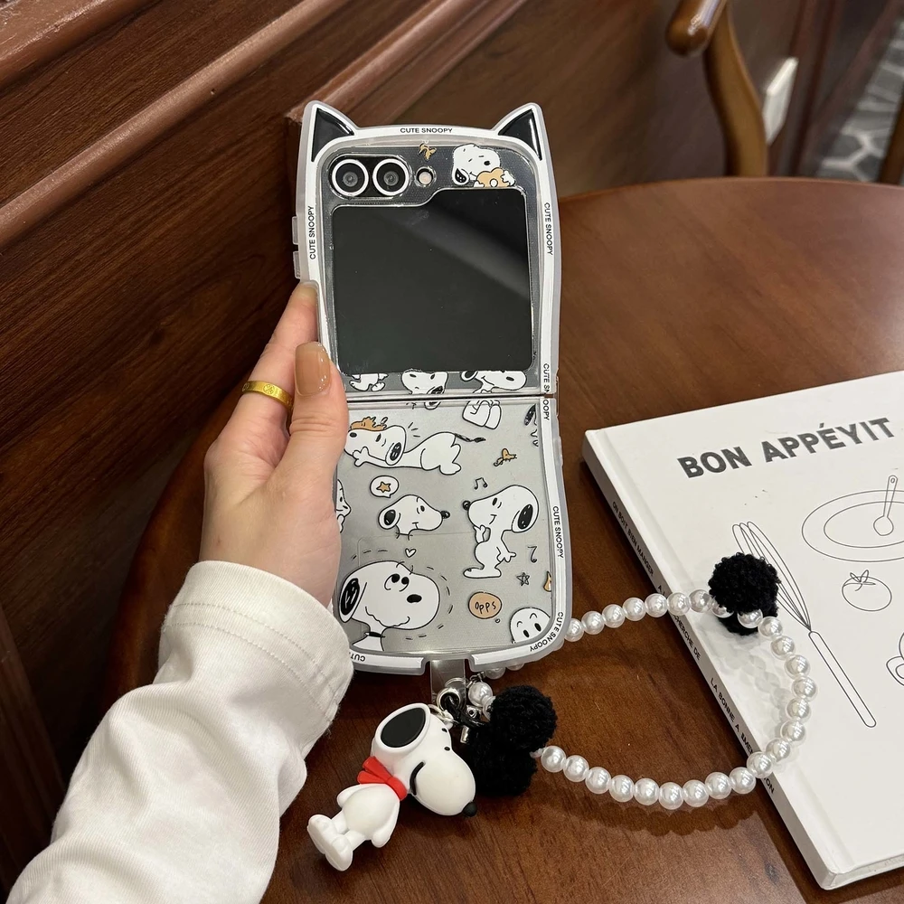 3D Cute Cartoon Snoopy Charlie Brown Phone Case For Samsung Galaxy Z Flip 7 6 5 Case Soft TPU Back Cover For Z Flip 3 4 view 5