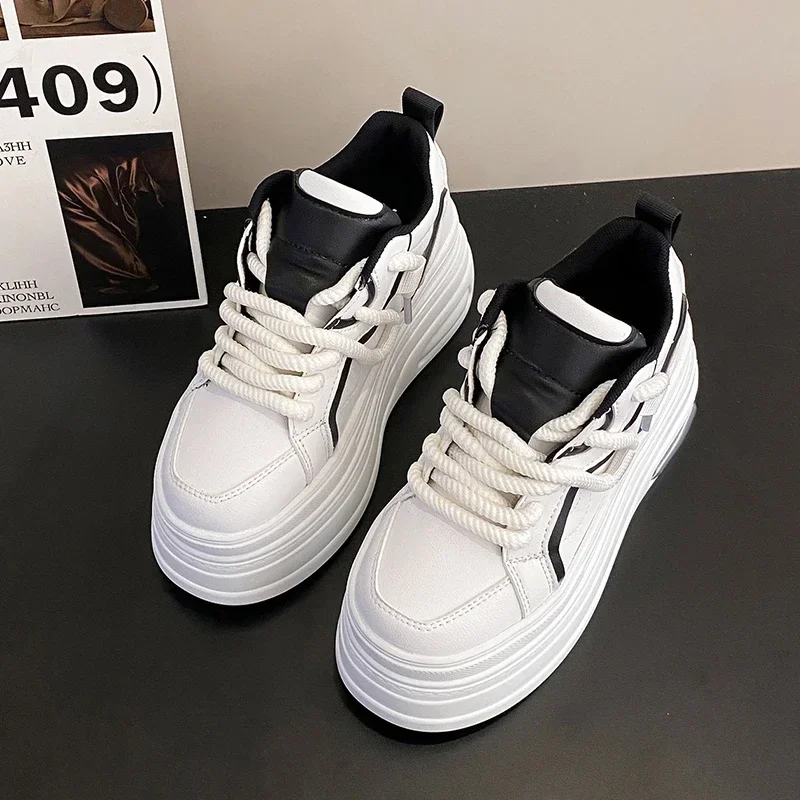 Fashion Tide Platform Sneakers Women Spring Autumn Round Toe Lace-up Comfort 8CM Thick Bottom Sport Shoe Black White Casual Shoe