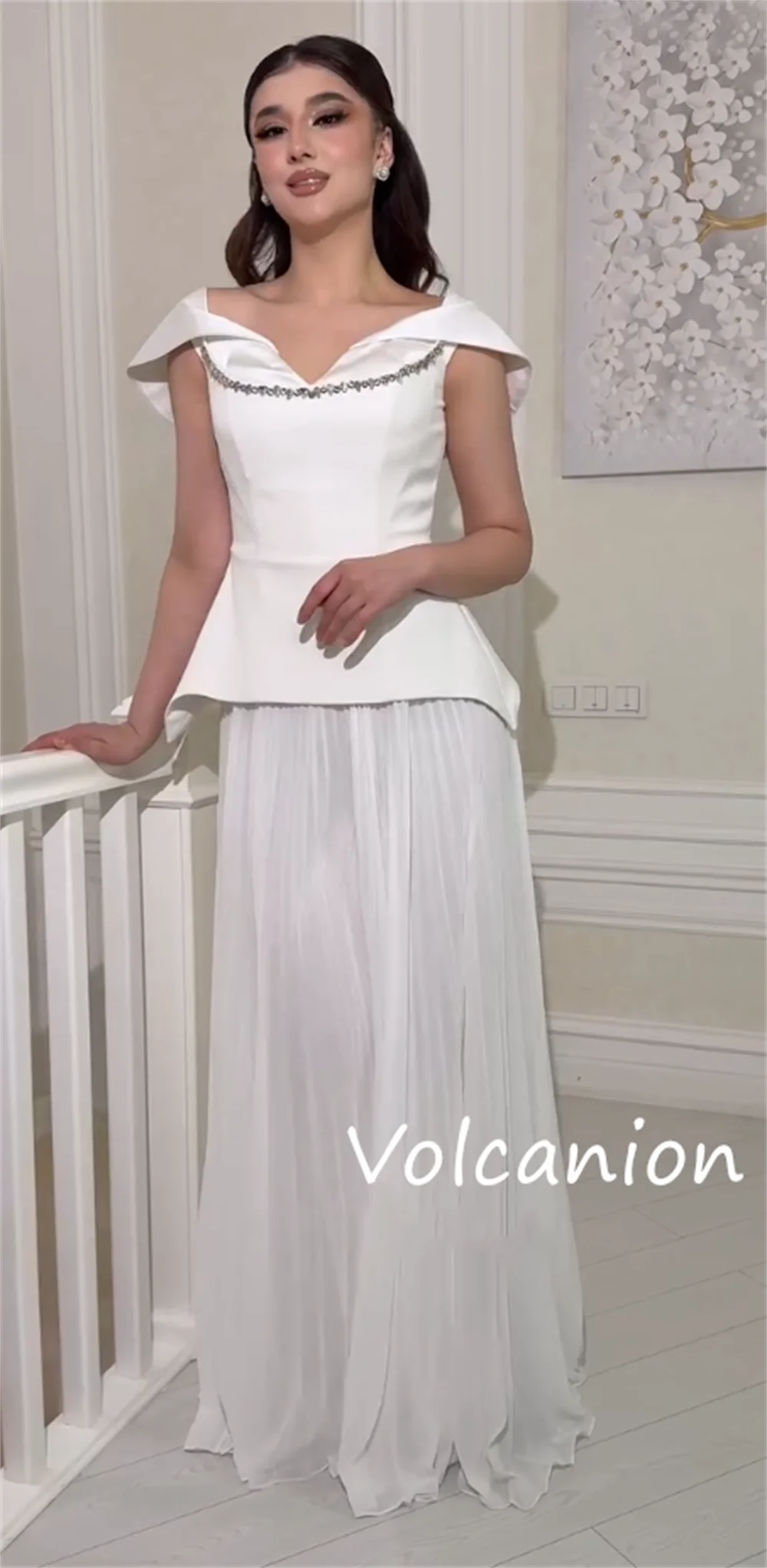 Personalizado simples chiffon lantejoulas plissado a linha com decote em v vestidos longos sob medida ocasião estilo moderno requintado