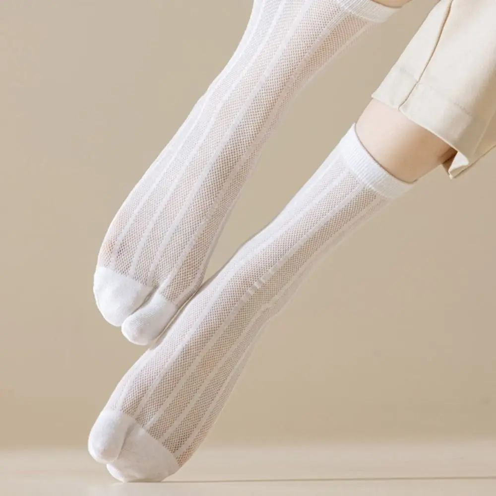

Solid Color Sweet Two Toe Socks Breathable Simple Split Toe Tube Socks Women Hosiery Mid-calf Mesh Socks Daily