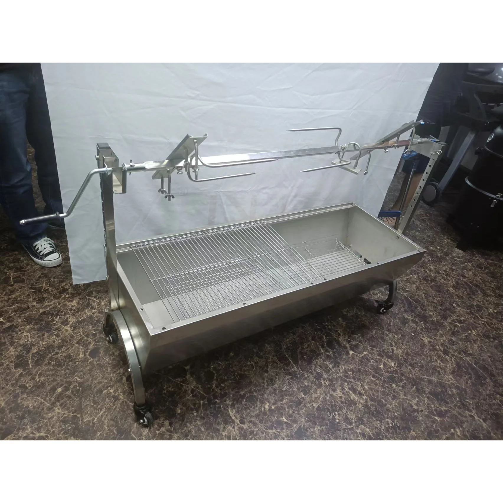 High Quality Charcoal Spit Rotisserie Roaster Grill Trolley Stainless Steel Cooker Grill Manual Pig Lamb Roast BBQ Grill