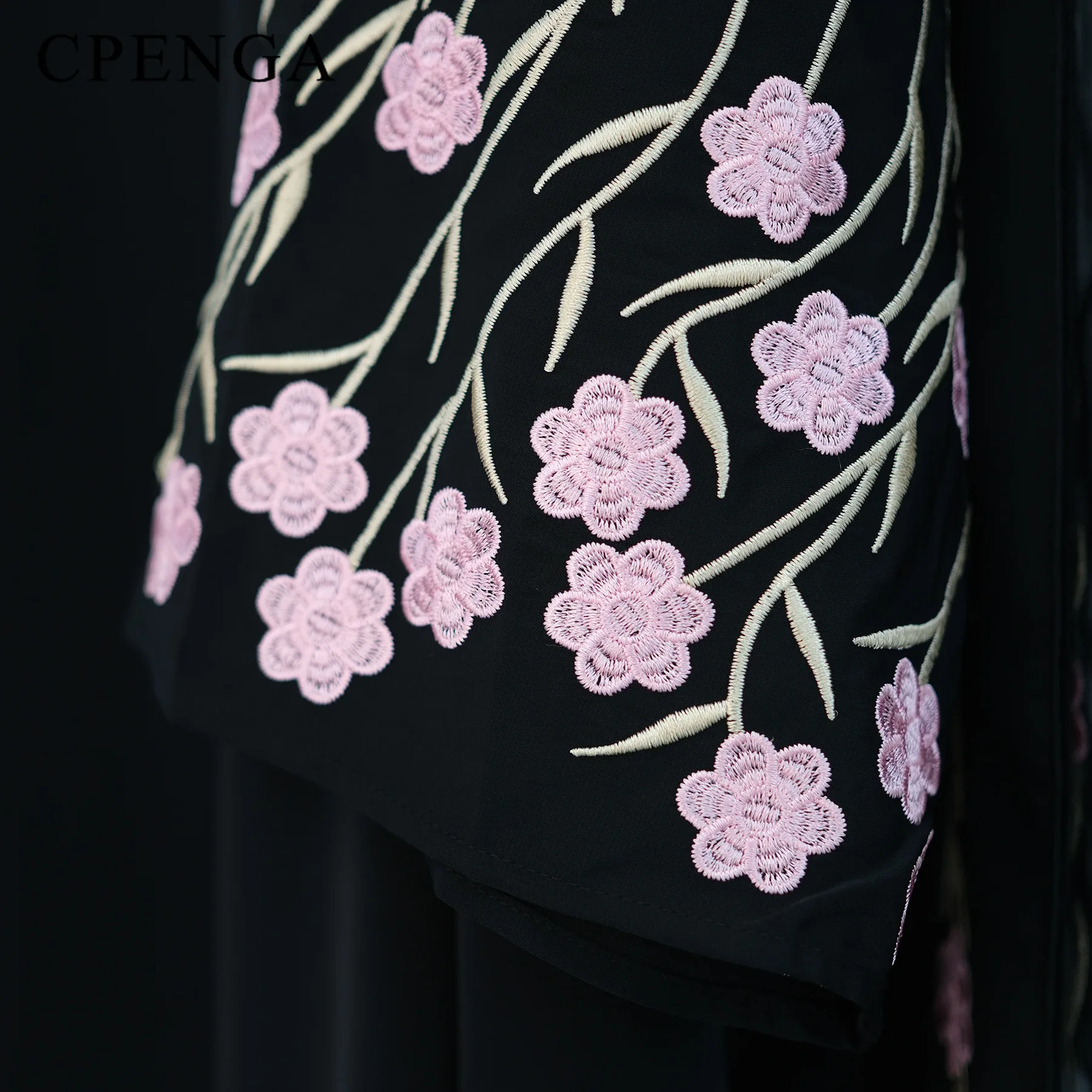 Luksusowy kardigan z haftowanymi rękawami dla muzułmańskich kobiet Ramadan Modest Abaya Dress with Hijab Elegant Islamic Party Turkish Outfit