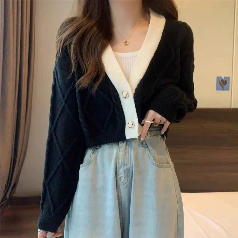 2025 الكورية اقتصاص سترة معطف للنساء خمر التباين اللون الخامس الرقبة محبوك بالأزرار جديد طويل الأكمام ملابس خارجية تريكو