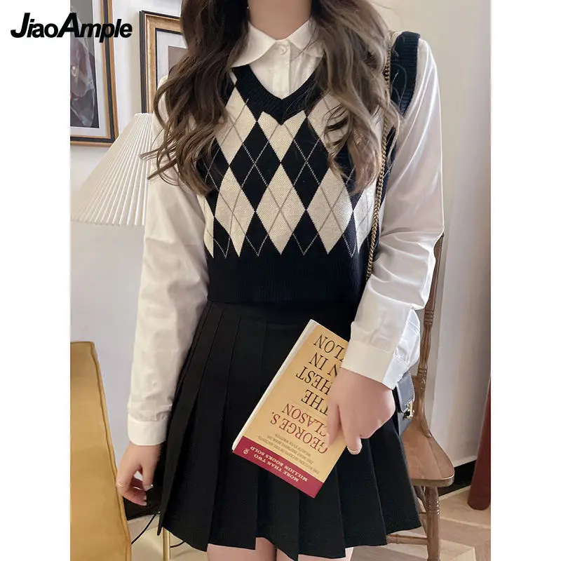 Women\'s Korean Preppy Style Vintage Short Knit Vest Lady Casual Joker V-Neck Tank Sweater 2024 New Student Rhombus Pullover