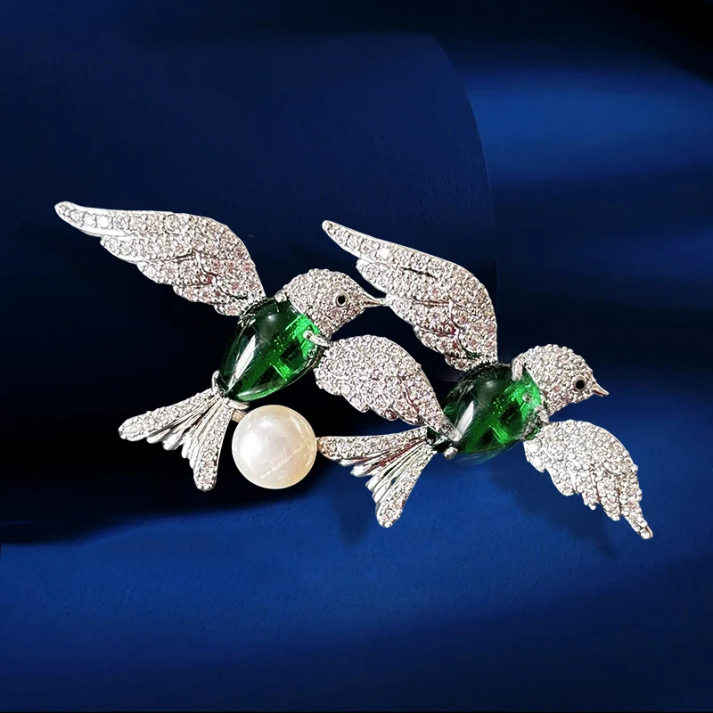 OKILY رائعة الزركونيوم الطاووس الببغاء ابتلاع بروش دبوس المتخصصة تصميم حساسة الحيوان الطيور بروشيه اكسسوارات للنساء ديكور #6