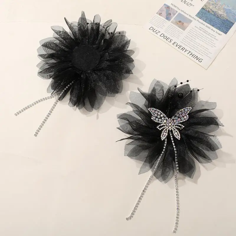 Weiche, flauschige Tüll-Haarklammern mit Strass-Schmetterling, funkelnden Kristallen und Quasten für Damen, geeignet für Hochzeiten und Partys. – Detail 11