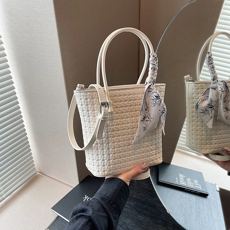 

2025 Minimalist Bucket Bag Fashion Handle Purse for Women Versatile Shoulder Bag Simple Crossbody Tote Chic Day to Night Bag​