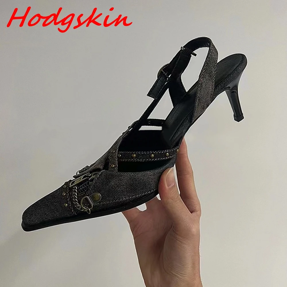 

Retro Denim Women Pumps Metal Chain Pointed Toe Slingback Buckle Strap Stiletto Heels Newest Novelty Spice Girl Fashion Boots