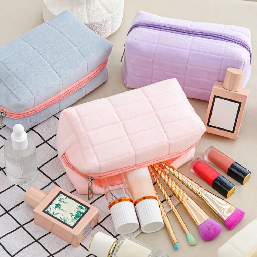 

Durable Plush Cosmetic Bag Large Capacity Travel Organizer Makeup Bag Portable Stationery Bag