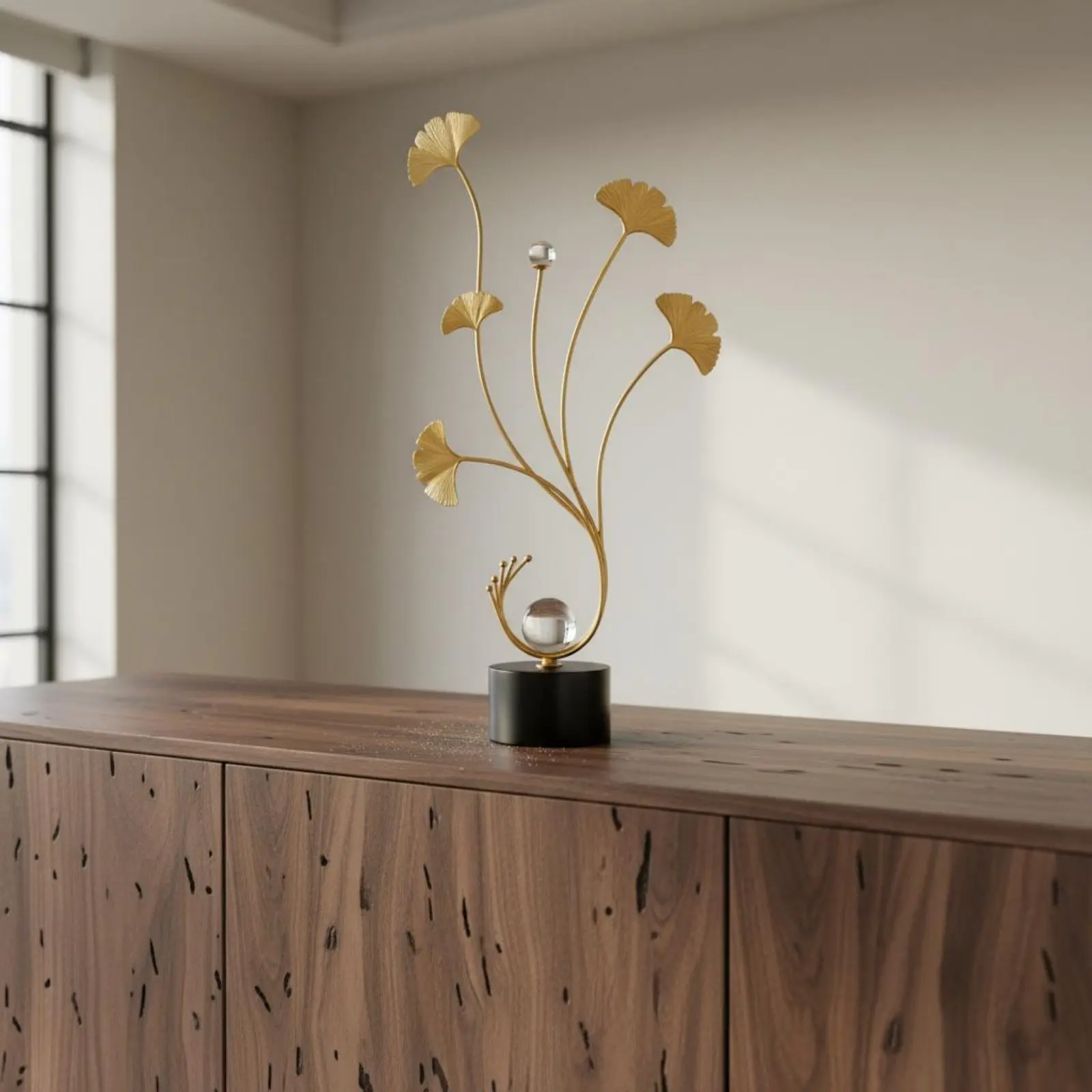 

Ginkgo Crystal Ball Decor Collectible Metal Frond Ornament Gold Ginkgo Desktop Decor Long-Lasting Materials Crystal Ball