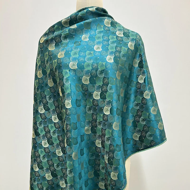 

Предварительно вырезанная бирюзово-зеленая парчовая ткань с ракушками, жаккардовая ткань традиционного дизайна для шитья своими руками, подарки ручной работы, домашний декор