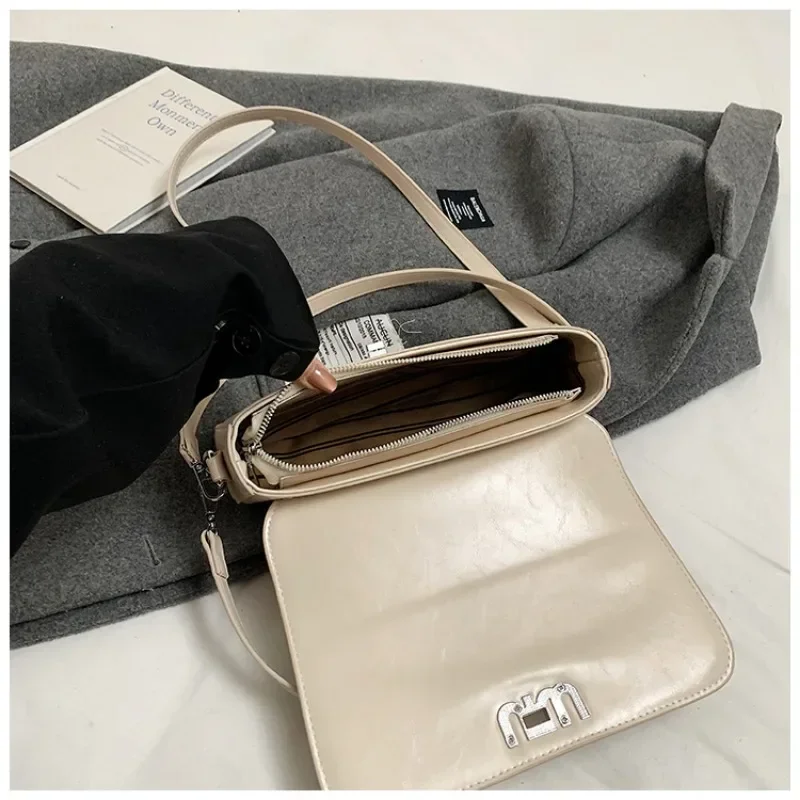 Niche Bag 2025 nuevo Retro versátil de mano pequeño bolso cuadrado desplazamientos Simple axila bolso de hombro Bolsa Cuadrada Pequeña