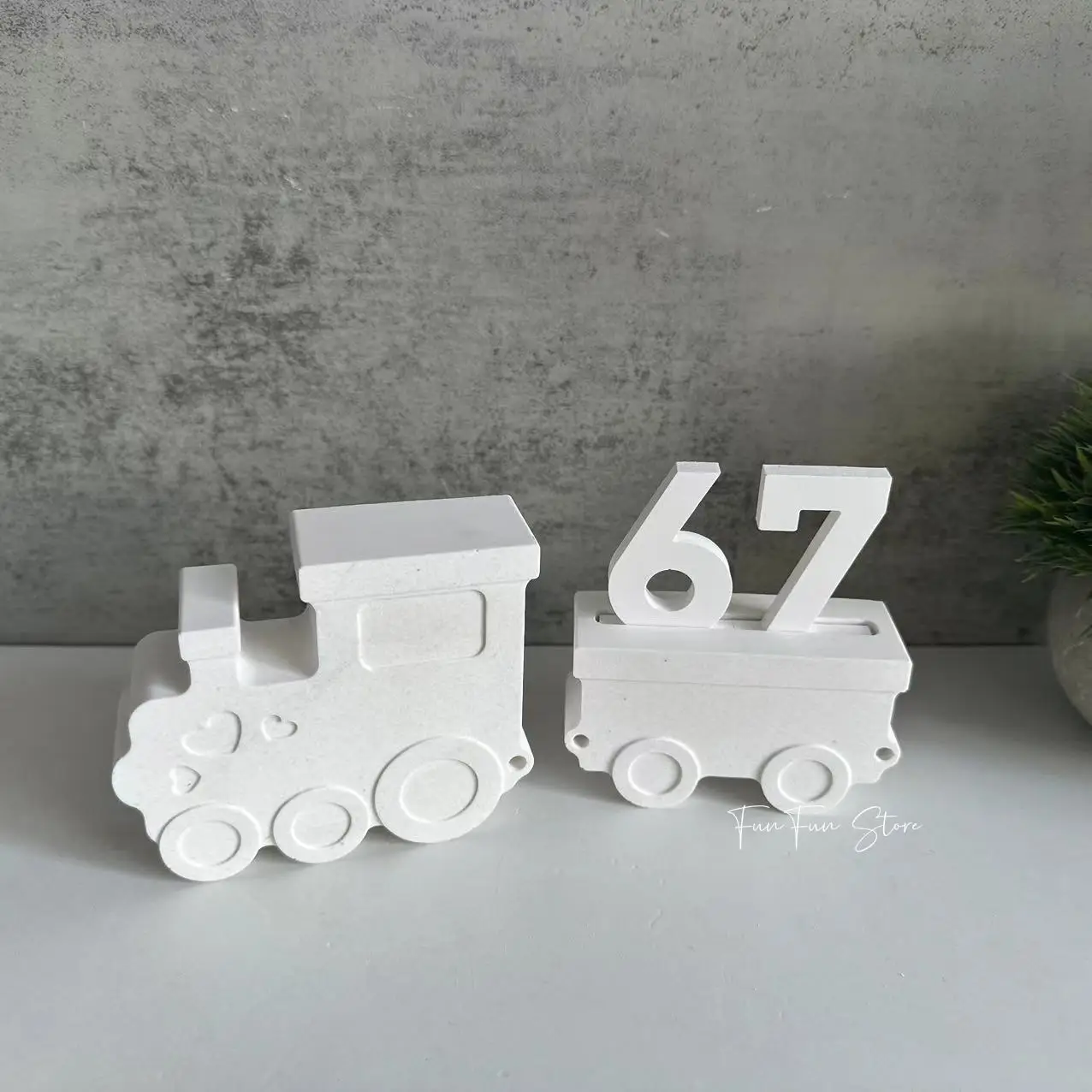 3D Train Candlestick Silicone Mold DIY Cute Train Candle Holder Plug-in Creative Home Tabletop Decoration Plaster Drop Glue Mold