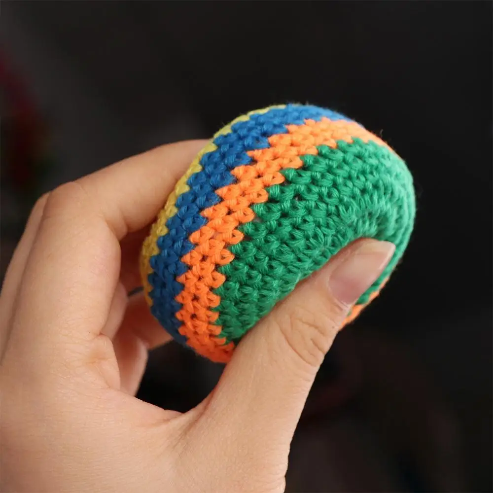 3 pezzi palline da giocoleria colorate sfera di colore casuale bambini giocattoli da esterno giocattoli sportivi fatti a mano palline pom-pom lavorate a maglia gioco divertente