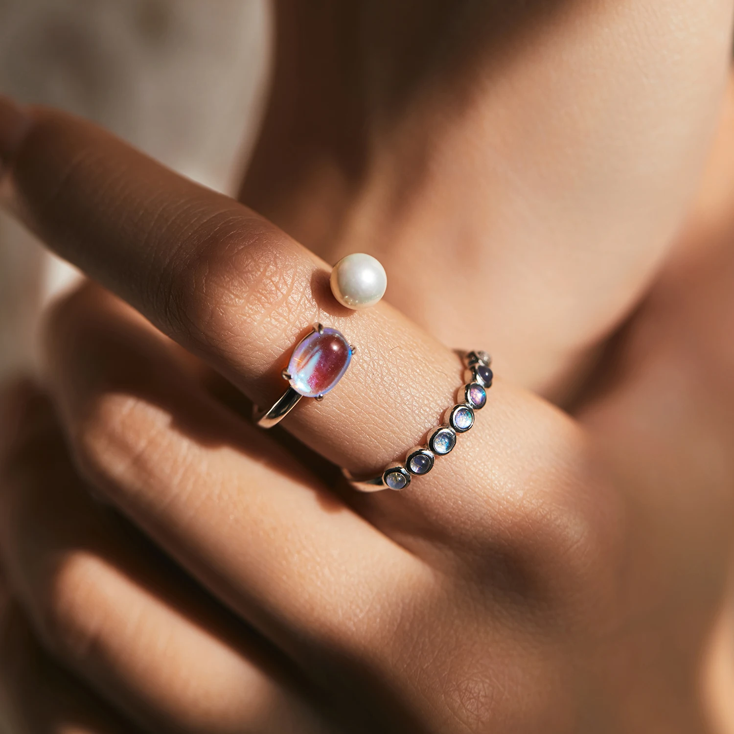 Women's Exquisite Round Moonstone Stackable 925 Silver Ring