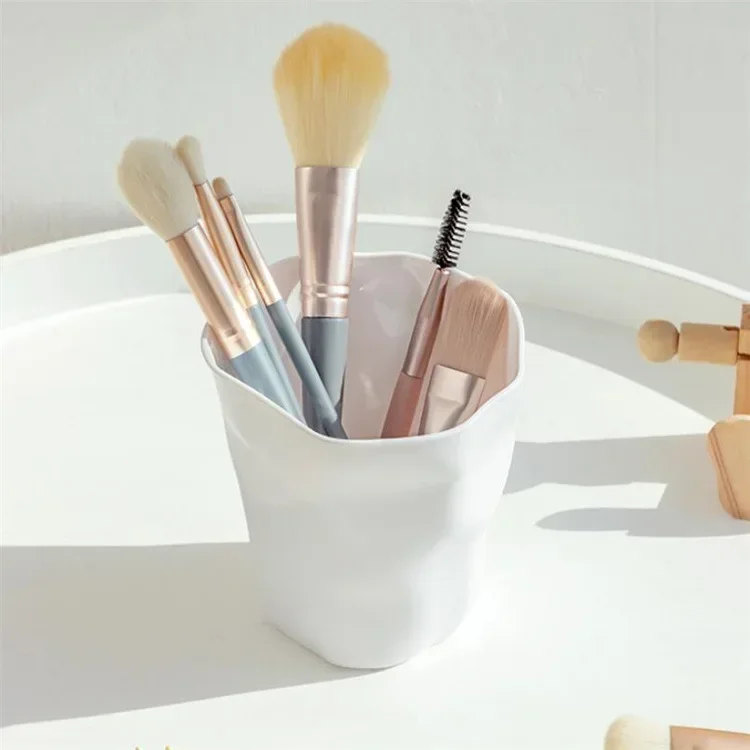 Pencil Cup Holder Plastic Simple Desktop Storage Round Irregular Plastic Desktop Stationery Makeup Tool Storage Box Pen Holder