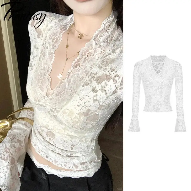 

Sexy V-Neck Flutter Sleeve Lace Top 2026 Spring Short-Length Elegant Fashionable Fitted Long-Sleeve Solid Base Layer Night Out