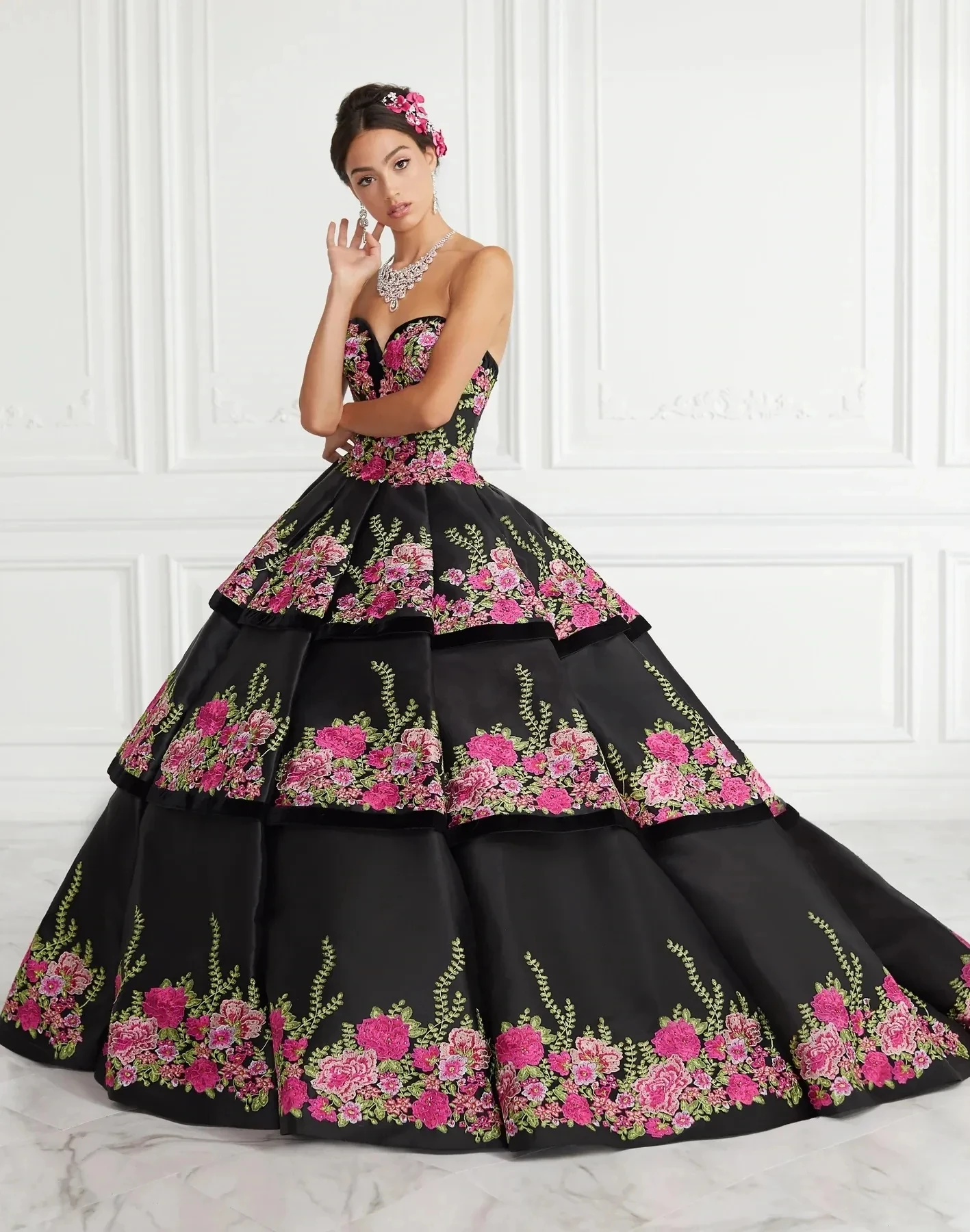 Vestidos de quinceañera de princesa negra, vestido de baile con escote en forma de corazón, apliques escalonados, dulces 16, 15 años, personalizado, mexicano