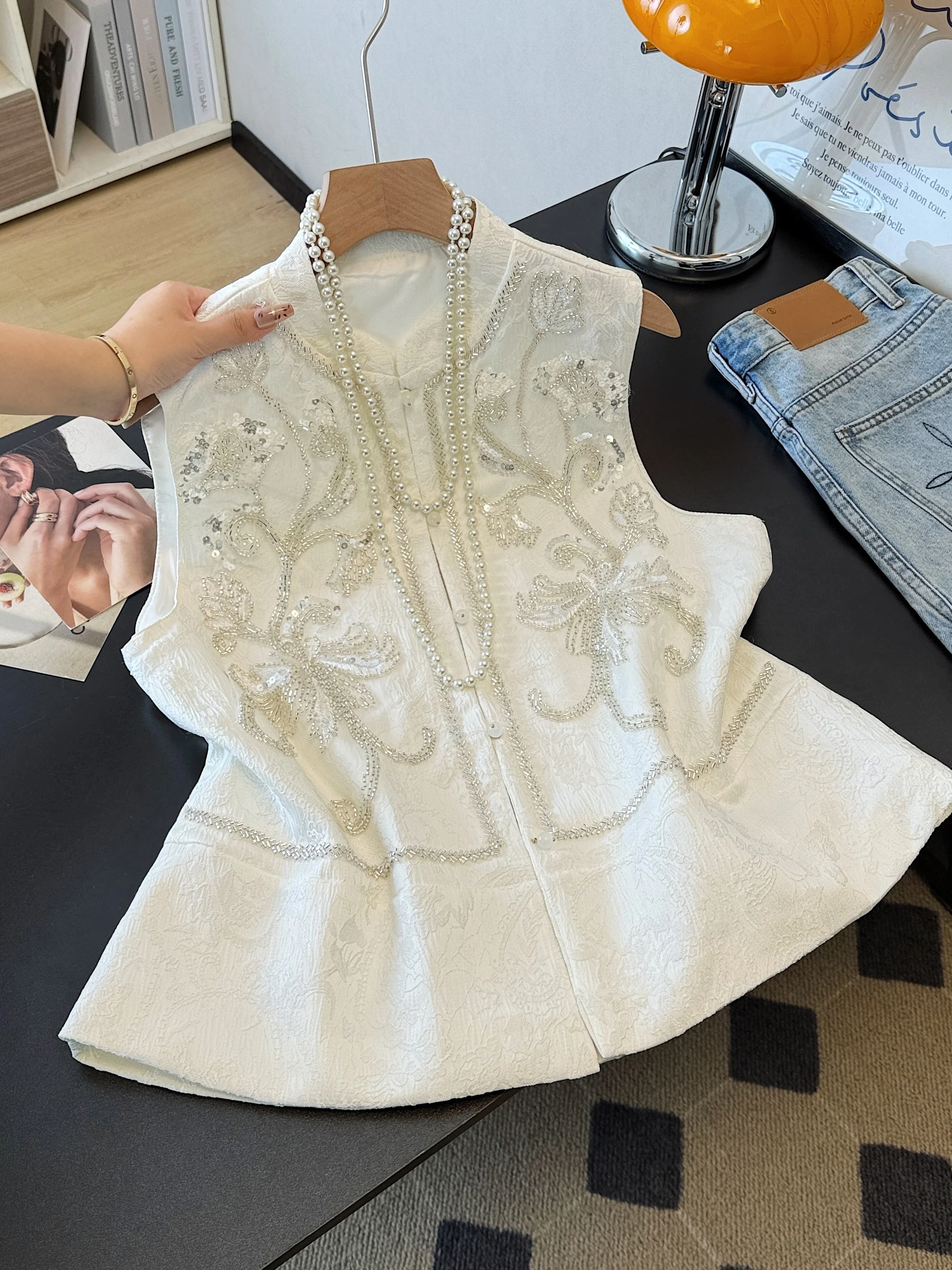 

2025 New Premium Embroidered Beaded Stand Collar Vest Heavy Work Svel Top Chinese Sle National Trend Faion Women's ...