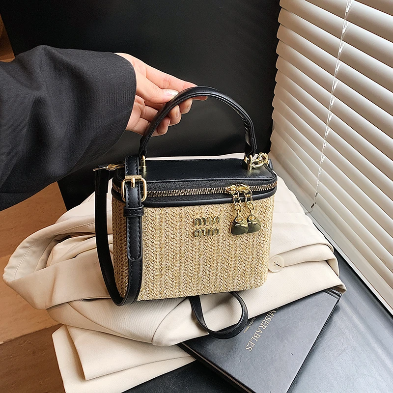 

Дизайнерская элегантная большая сумка-тоут для подгузников: роскошная сумка-мессенджер через плечо для женщин в винтажном стиле с уникальным кожаным дизайном.