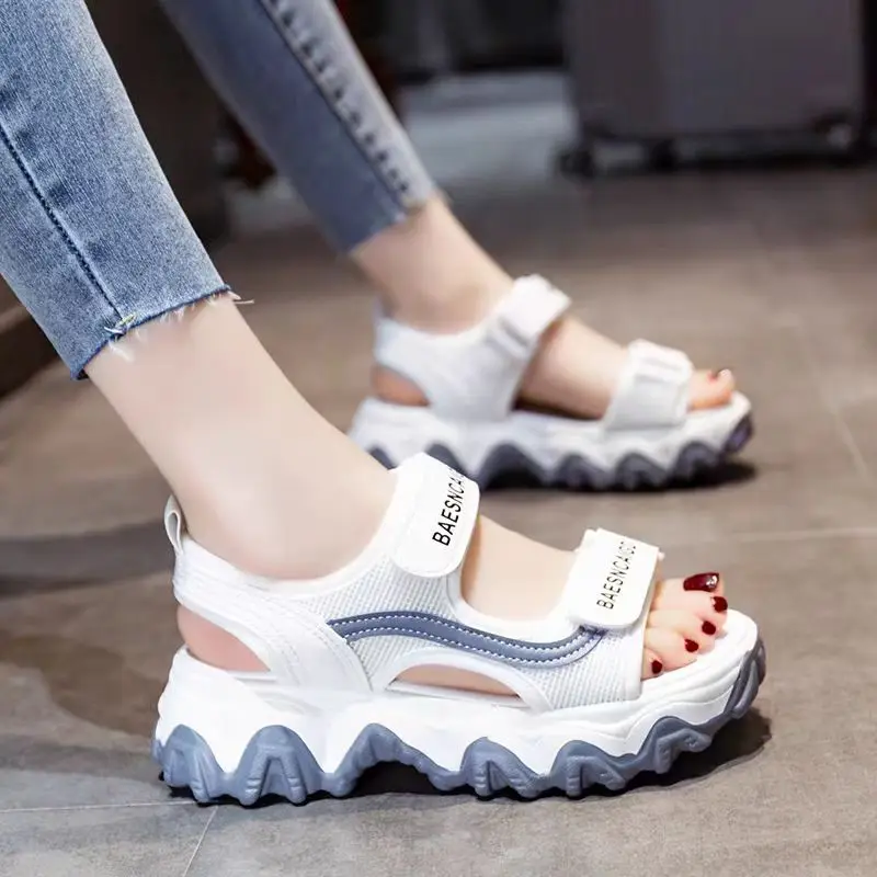 

Summer Women's Barefoot Shoes Luxury Thick Soled Sports Women's Sandals Outdoor Fashionable Flat Bottomed Open Toed Beach Shoes