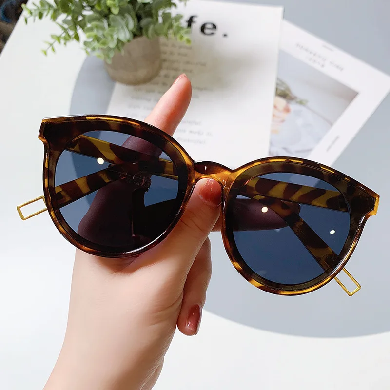 Classic Vintage Small Frame Oval Sunglasses Women's Outdoor Leisure Sun Glasses Summer Trend Lady Eyewear UV400 Gafas De Sol image 4