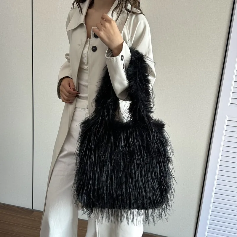 

Fashionable Women's Handbag Made of Premium Leather Boasting Paris Casual Daily Look