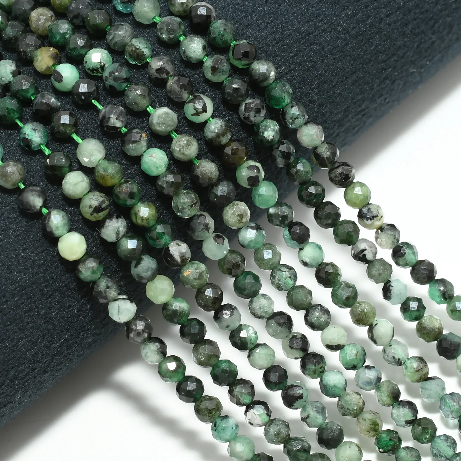 Natural Simple Quality Emerald Faceted Round Beads 3.4mm