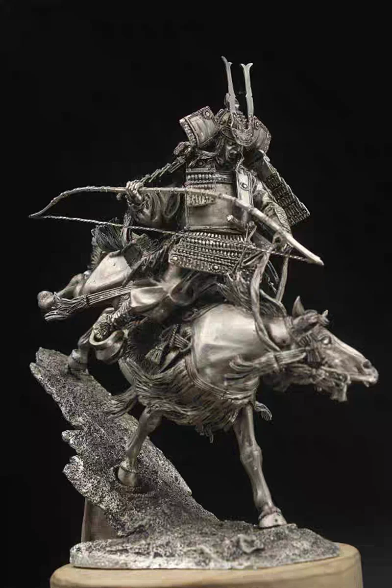 Yoshitsune Minamoto Armor Samurai Scale 1:18 Tin Metal DIY Statuette Figure Japanese Solider Static Model Desktop Decoration