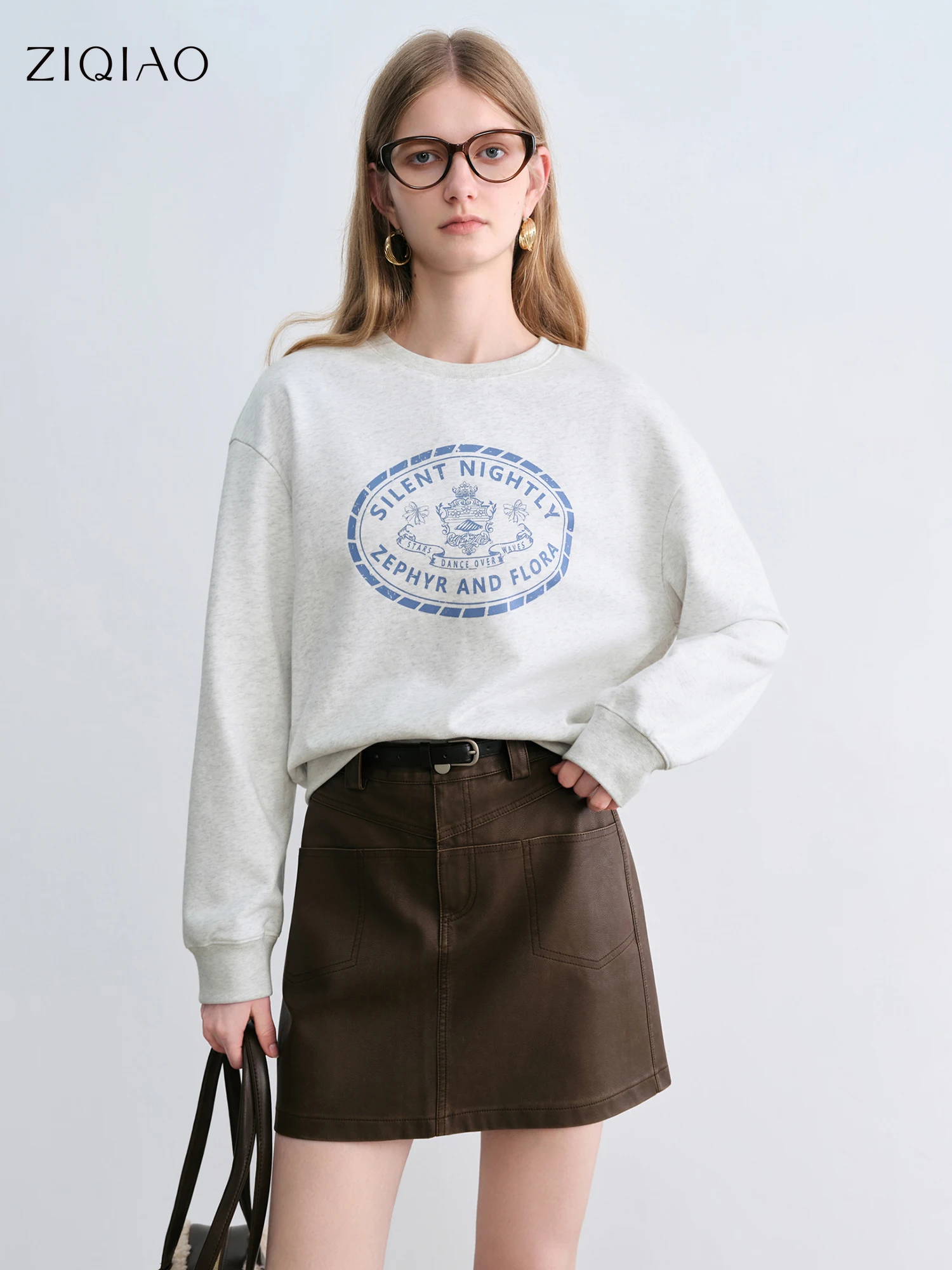 

ZIQIAO Autumn 2025 Women's Vintage College Style Sweatshirt - Retro Round Neck Short Crop Long Sleeve Pullover with Casual