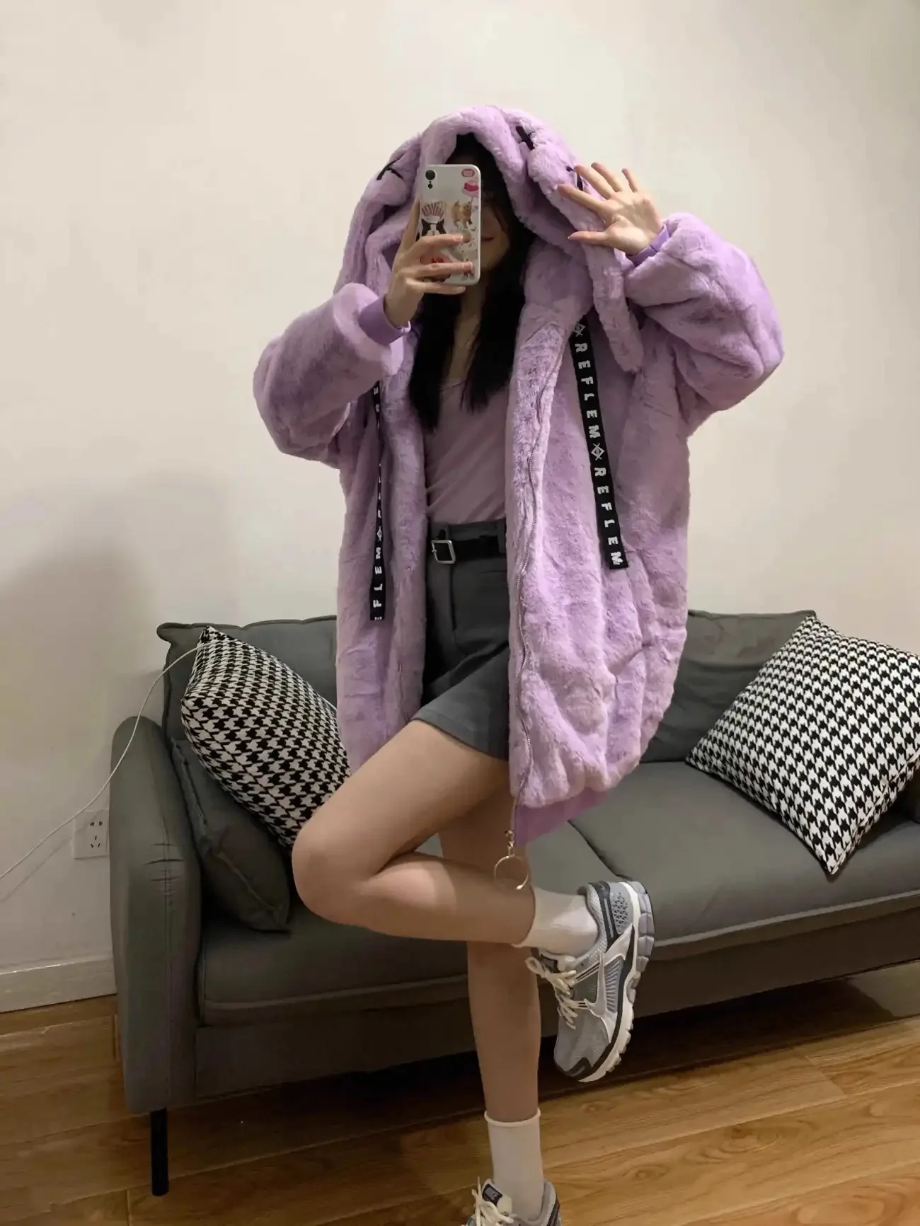 

Новинка 2026, плюшевое пальто с кроличьими ушками в стиле Харадзюку, новое зимнее японское плюшевое пальто, женское плотное плюшевое пальто среднего размера в стиле панк