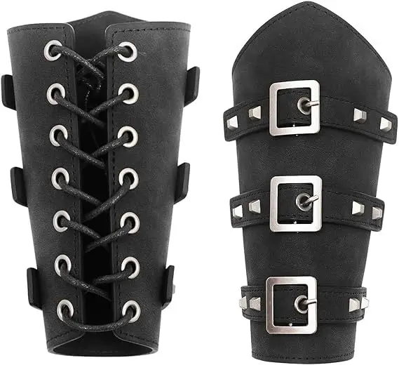 Set 3 Pezzi: Bracciali in Pelle Regolabili Stile Guerriero Medievale Retrò, Fodero per Spada a Doppia Spalla e Borsa da Cintura Goffrata - Accessori per Feste e Cosplay