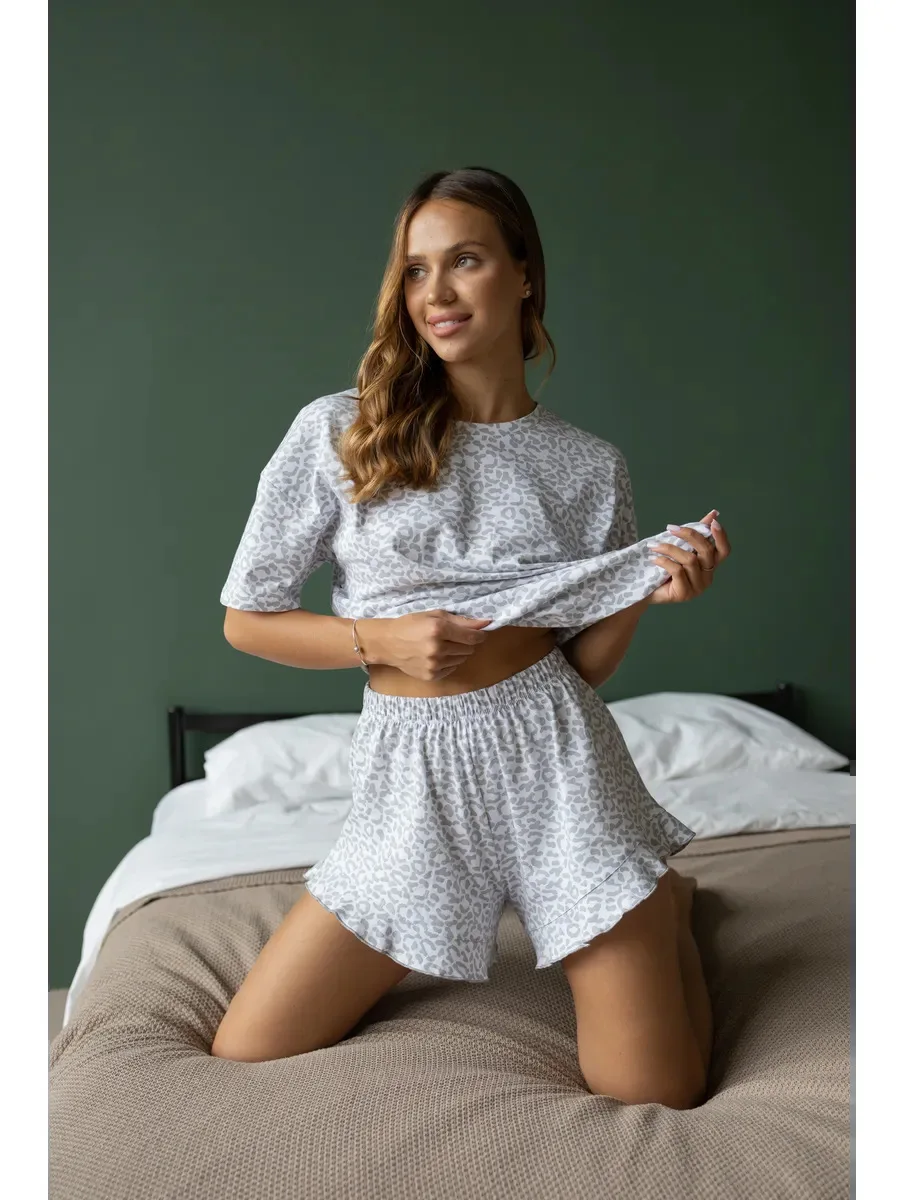 

Women's Fashion Model Leopard Print Sexy Hot Girl Round Neck Short Sleeve Shorts Suit Pajamas Home Clothes 2025 Summer Pajamas