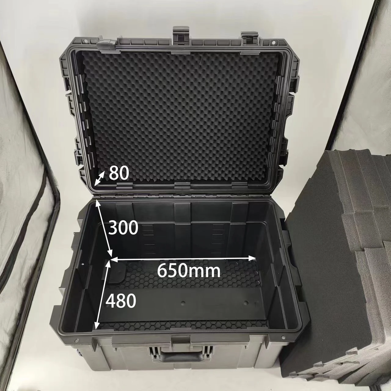 Cassetta degli attrezzi impermeabile IP67 protettiva di sicurezza per attrezzature in plastica dura di alta qualità con tiranti e ruote