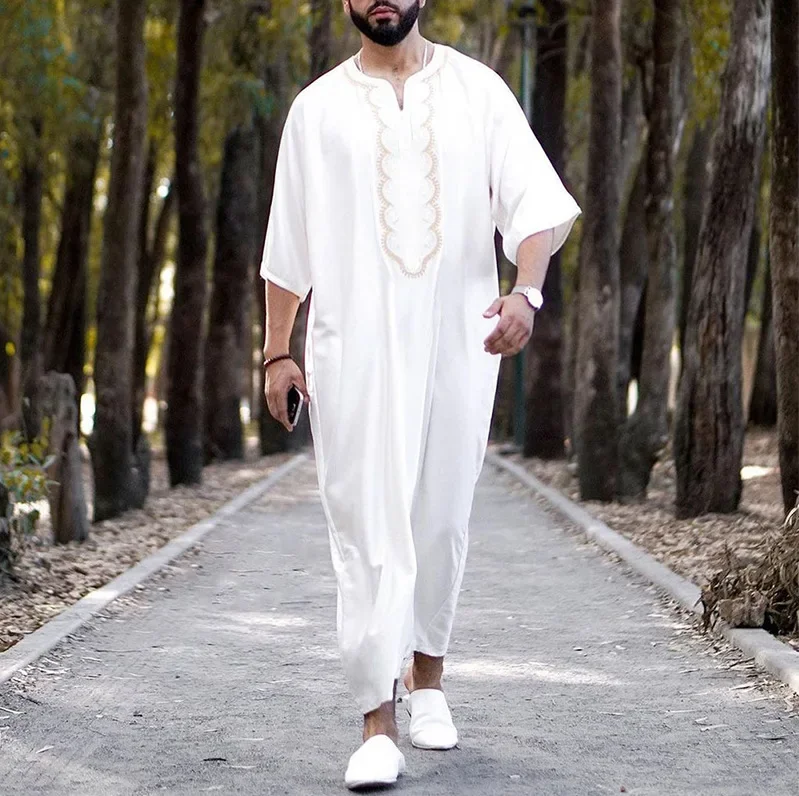 Homens muçulmanos verão moda solta robe islam kaftan roupas masculinas dubai luxo muçulmano abaya muçulmano com decote em v manga curta impressão