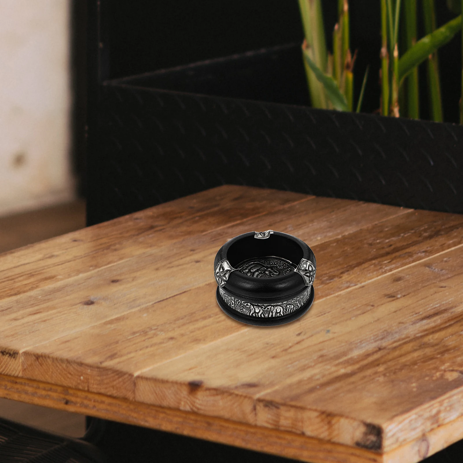 

Wooden Ashtray Retro Decor Desktop Cigarette Container Home Office Use Compact Size High Grade Material