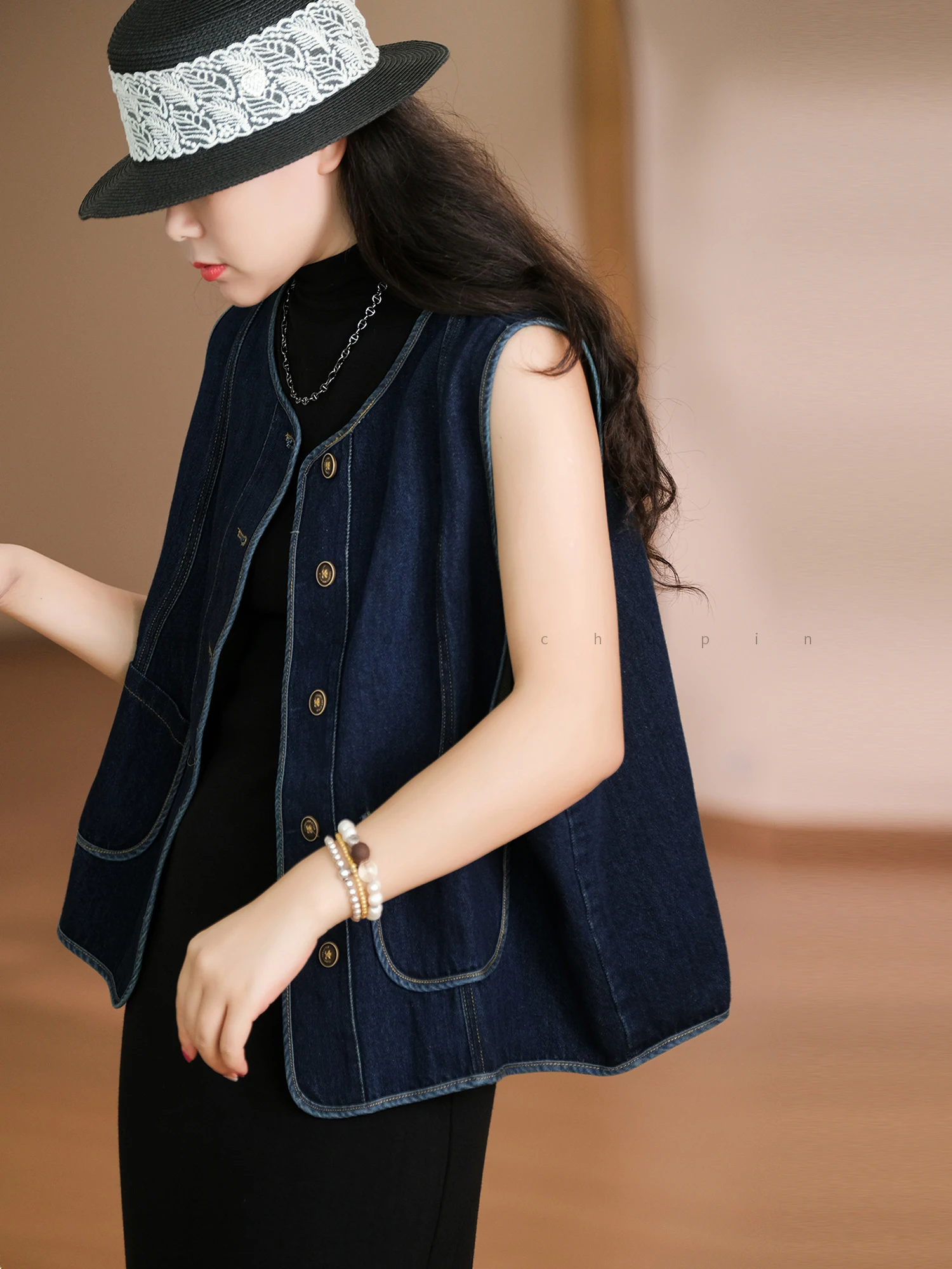 

Модный синий джинсовый жилет из чистого хлопка в стиле ретро с одной пуговицей, женская куртка с круглым вырезом, стандартной длины, летняя