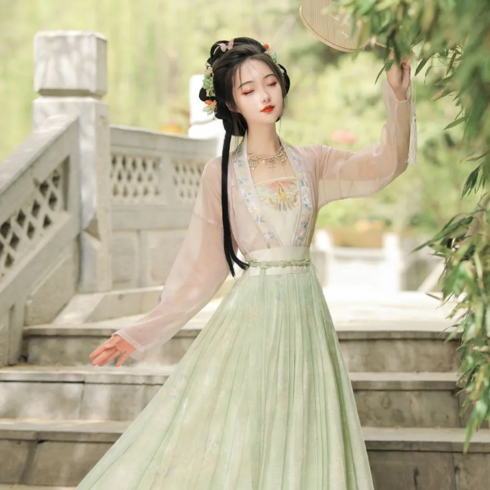 

Оригинальный женский комплект Ханьфу в стиле династии Сун: вышитый топ-камизоль с принтом и плиссированная юбка на каждый день, весна-лето