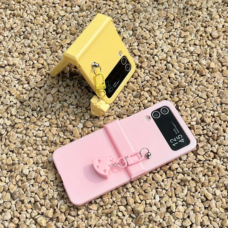 Casing ponsel liontin keju kartun untuk Samsung Galaxy ZFlip3 ZFlip4 ZFlip5 ZFlip6 penutup belakang PC keras untuk Z Flip 6 casing cangkang