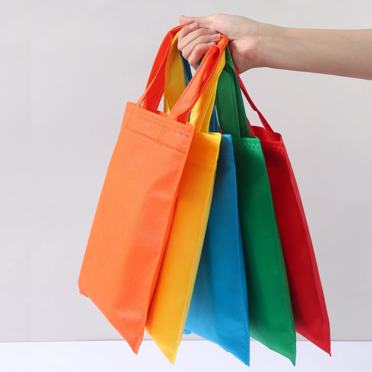 Borsa in tessuto Non tessuto arcobaleno a cinque colori decorazioni per feste di compleanno borsa per biscotti caramelle per bambini forniture per