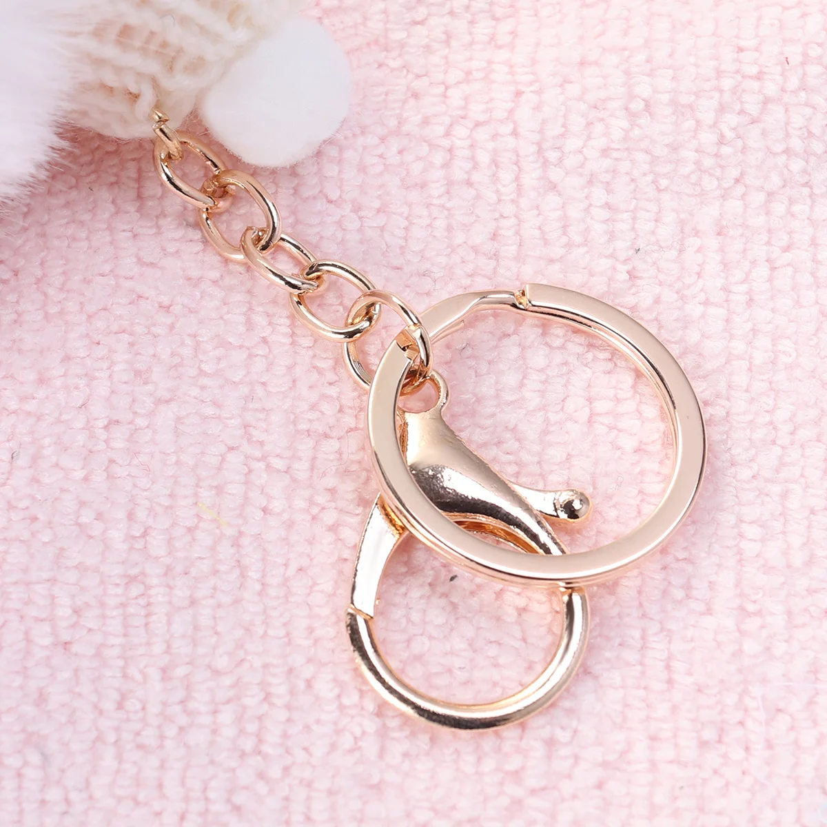 

Sleeping Baby Keychain Pom Pom Soft Material Key Ring for Organizing Car Keys White Baby Key Chain Car Keychain