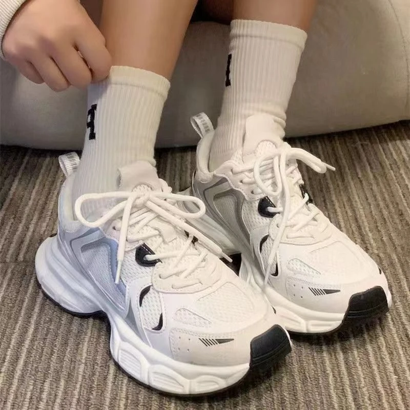 

2025 New Casual Lightweight Women's Sneakers Spring Thick Bottom Breathable Old-School Shoes Versatile Comfortable Athletic Shoe
