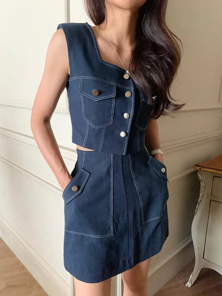 

Women's Denim Vest Set Square Neck Pocket Detail High Waist Mini Skirt Casual Chic Sleeveless Metal Buttons Outfit​