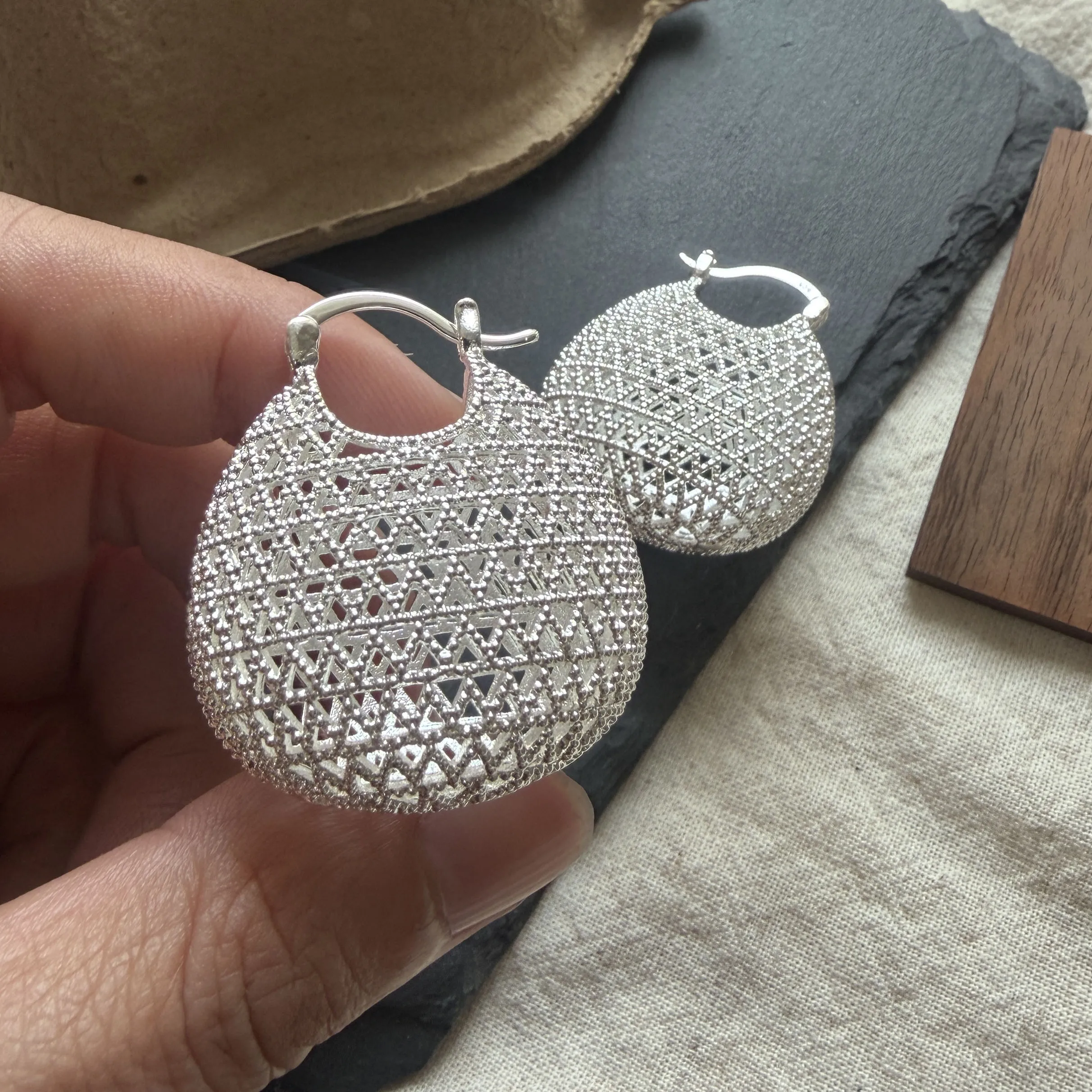 

925 Sterling Silver Vintage Earrings For Women Trendy Simple Retro Big Hollow Earring Jewelry Prevent Allergy Party Accessories