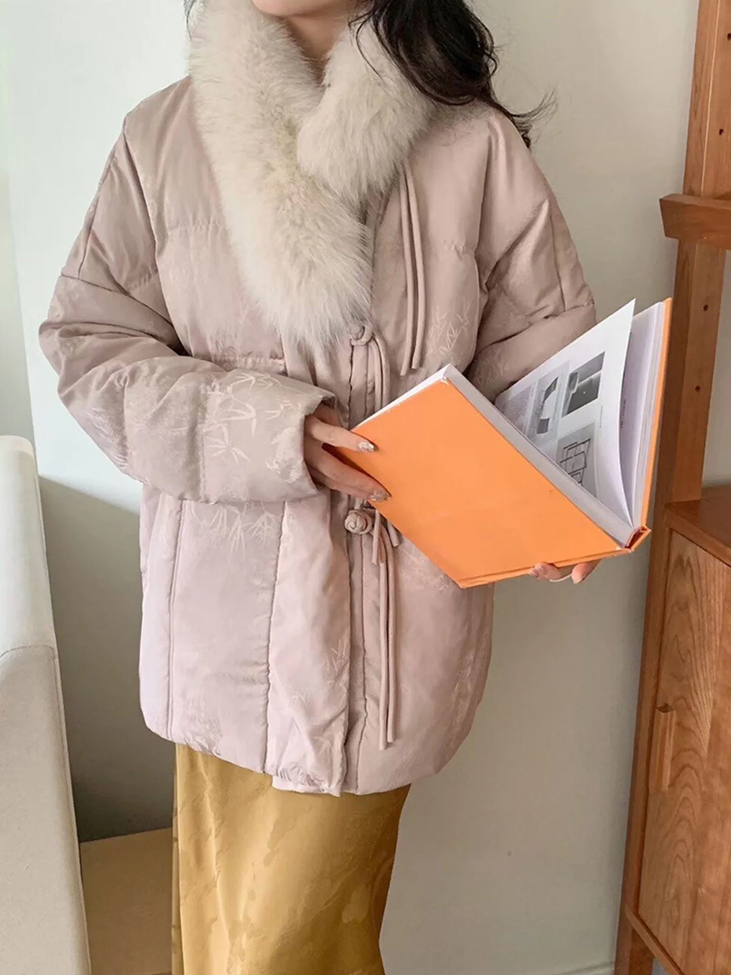 

Новая китайская женская винтажная теплая свободная куртка-пуховик с меховым воротником на пуговицах, модная верхняя одежда