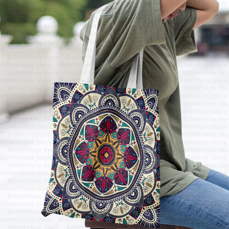 Retro and Atmospheric High-end Printed Handbag Shopping Bag Fashionable Popular Square Convenient and Environmentally Friendly