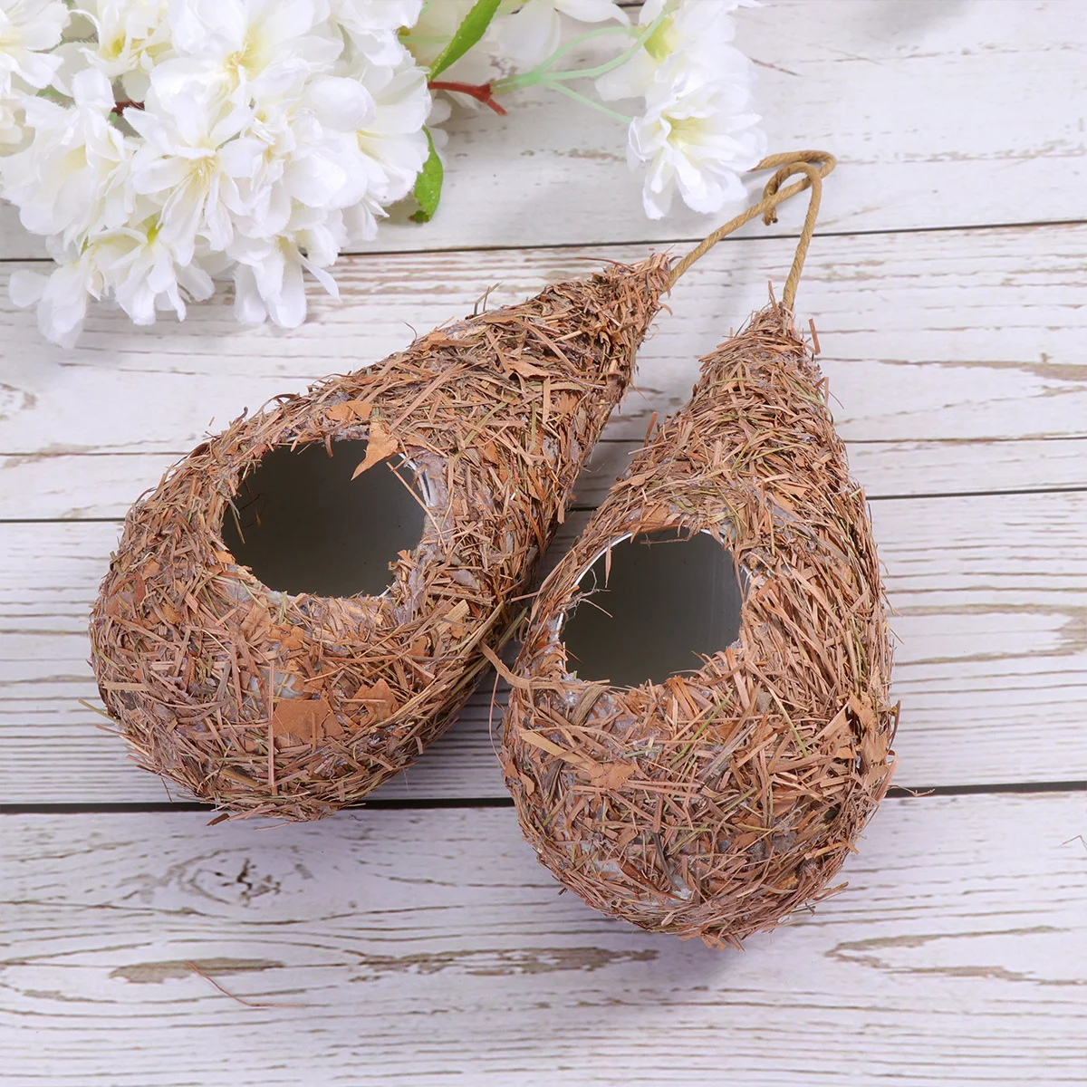

2Pcs Natural Straw Birds Nest Handmade Weaving Design Safe Durable Canaries Parrots Larks Living Place Bird Nest