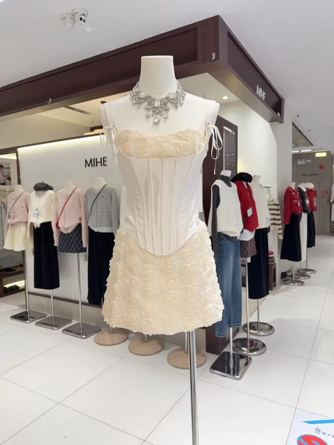 

Women Sexy Sleeveless Corset Top Short Skirts Set Floral Lace Up Two Piece Birthday Outfit Prom Evening Celebrity Cocktail Suits